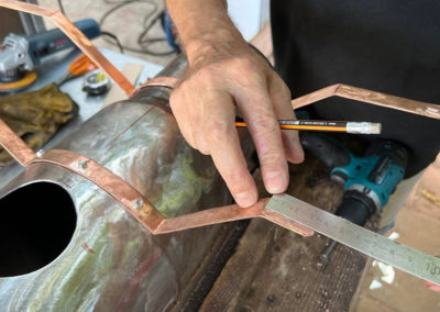 Réalisation biplan en métal par l'artiste sculpteur Calou à Mougins